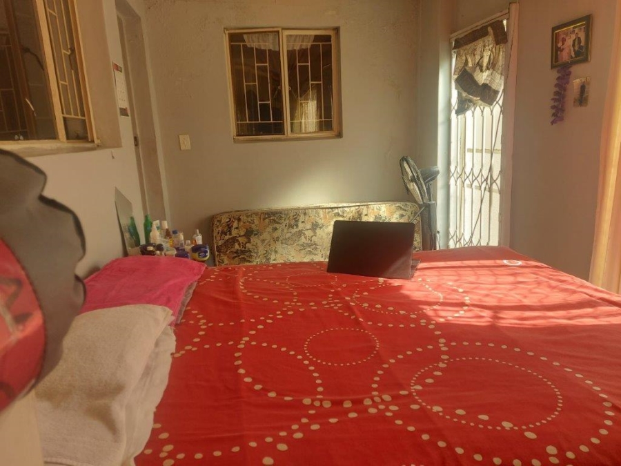 1 Bedroom Property for Sale in Mid Town North West